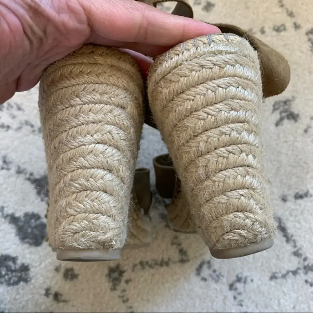 Dolce Vita Tan Ankle Strap Espadrille Wedges size 8